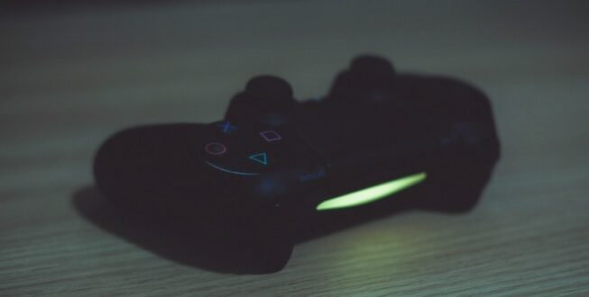 Sony Siapkan PS6 Versi Mungil Penantang Nintendo Switch?