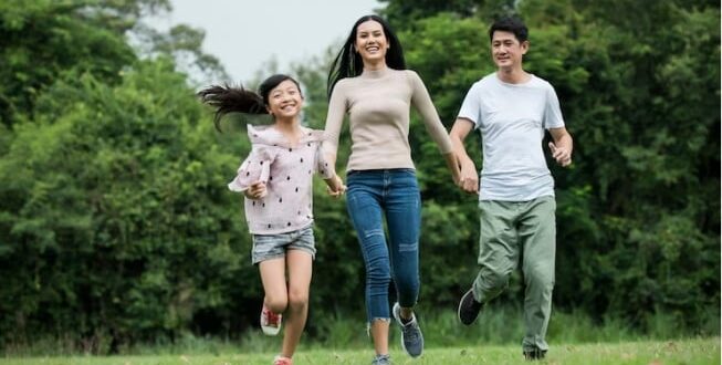 Foto Keluarga Impian? Gemini AI Bisa Jadi Solusi Hemat & Kreatif!