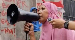 Heboh Video Ibu-ibu Jilbab Pink Omel Prabowo, Dukung Anies Presiden, Beneran Gak Sih?