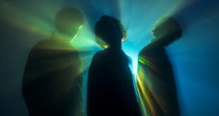 Keren! AI Lokal Ini Bikin Gambar & Video? Cobain, Deh!