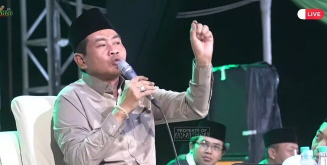 KH Anwar Zahid Viral, Kenapa Sih Banyak yang Penasaran?