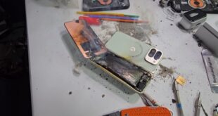 Ngeri! HP Lipat Android Harga Puluhan Juta Ini Meledak Saat Diuji