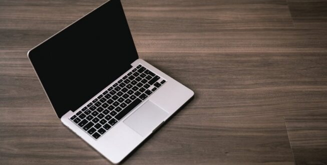 Laptop Lagi Butuh Dana? Pertimbangkan Opsi Ini Sebelum Menjualnya!