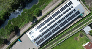 APL Gemparkan Jatim Bangun PLTS Atap Raksasa Hemat Energi